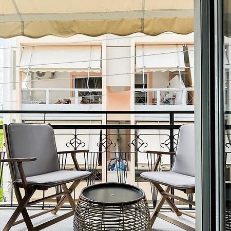 Apartment Near Metro + Port Piraeus Bagian luar foto