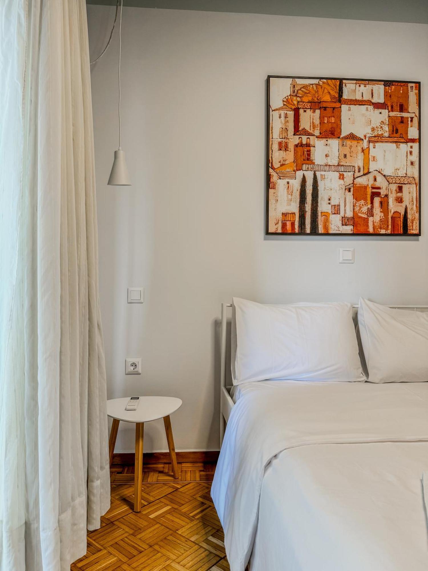 Apartment Near Metro + Port Piraeus Bagian luar foto